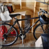 L13. Trek Singletrack 930 bicycle 